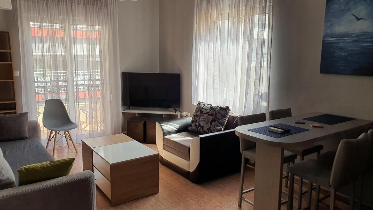 Theos Apartment Alexandroupoli Esterno foto